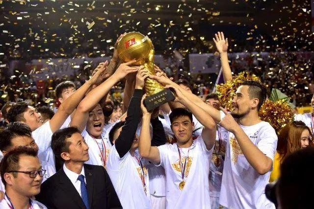 太阳与黄蜂达成交易：奥科吉+3次轮换7尺中锋