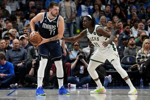 杨鸣：赢下一个没有周琦的广东队参考价值不大