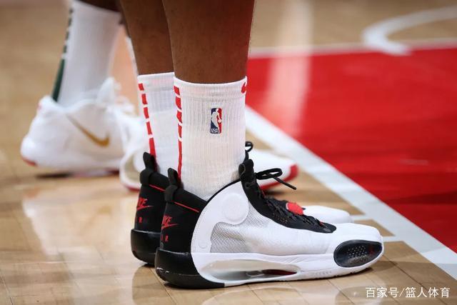 胡明轩18分广东胜首钢 罗凯文30+9宁波负同曦